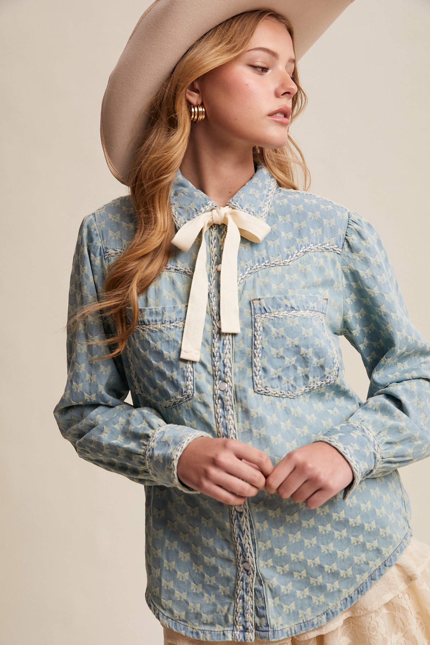 Western Bow Textured Top