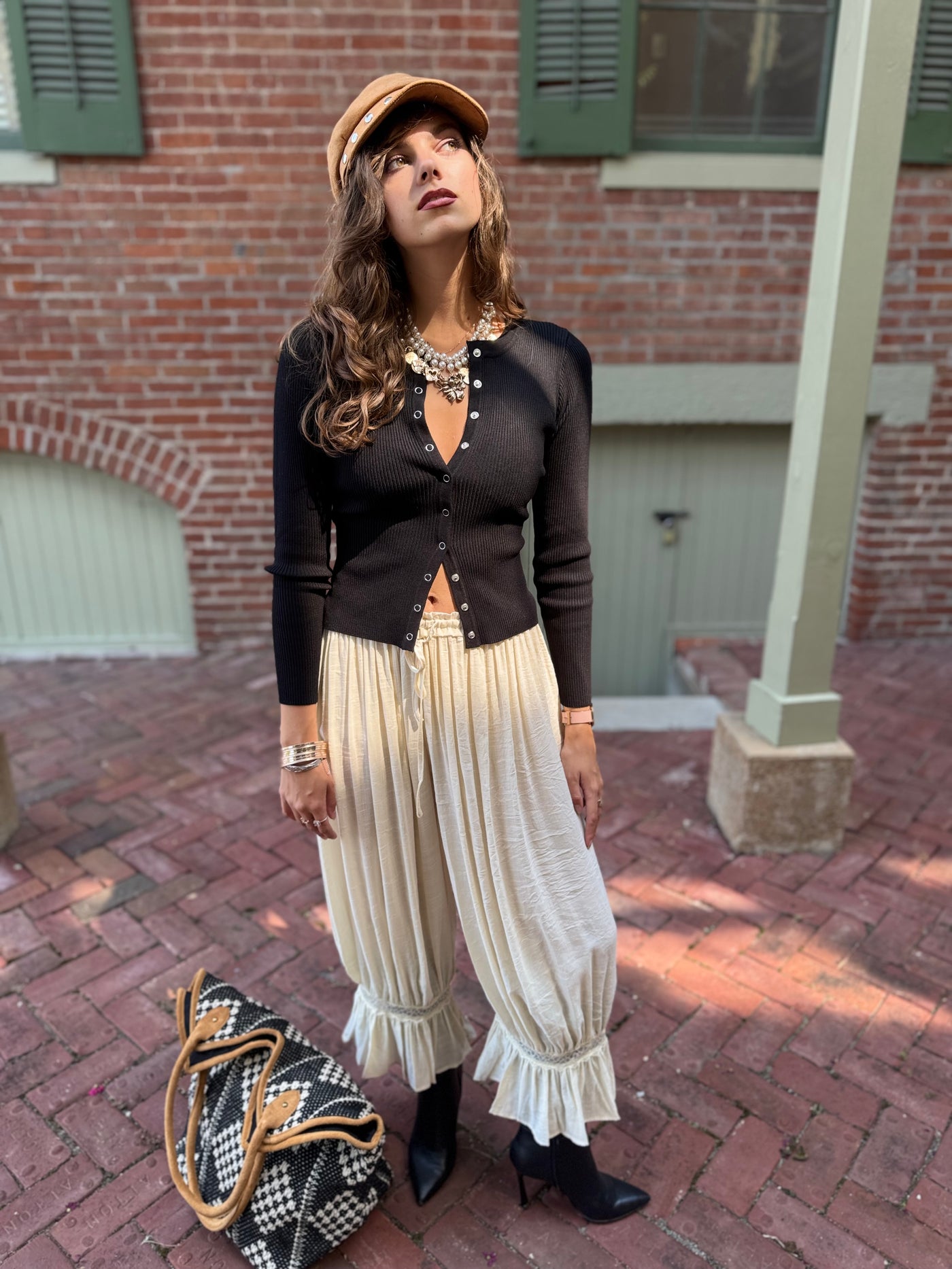 Cropped Cream Bloomer Pants