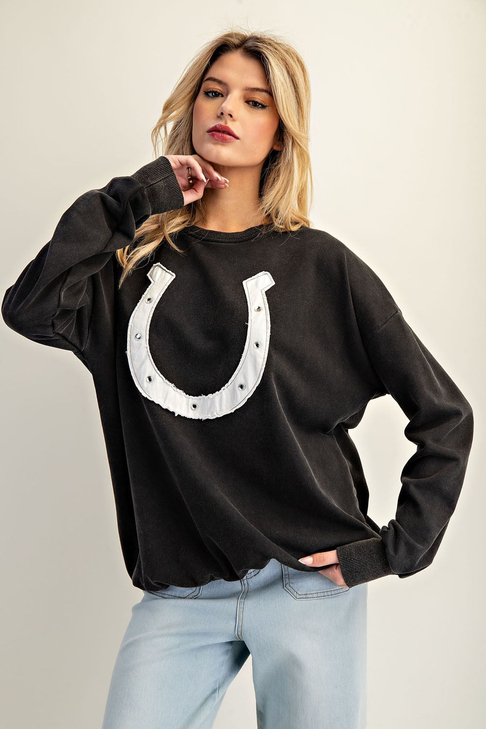 Snow Washed Horseshoe Pullover - Ash Black