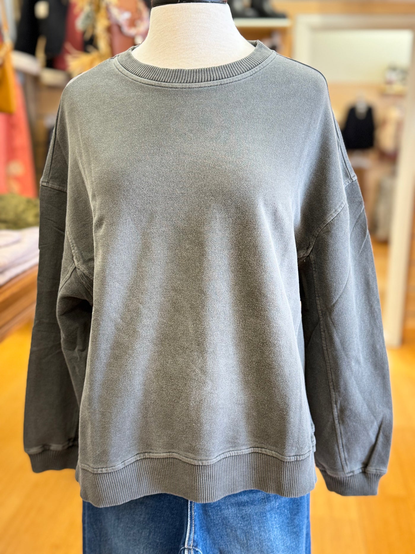 French Terry HI-Lo Pullover - Black