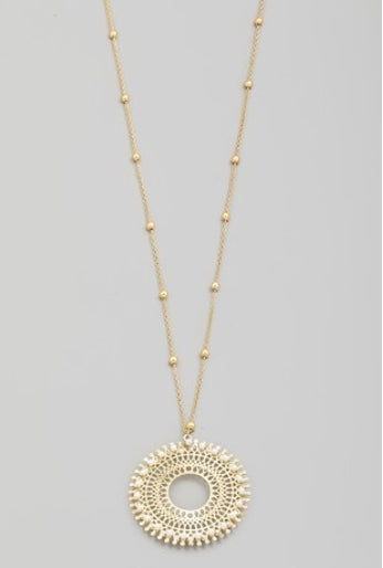 Carrie's Gold Pendant Long Necklace