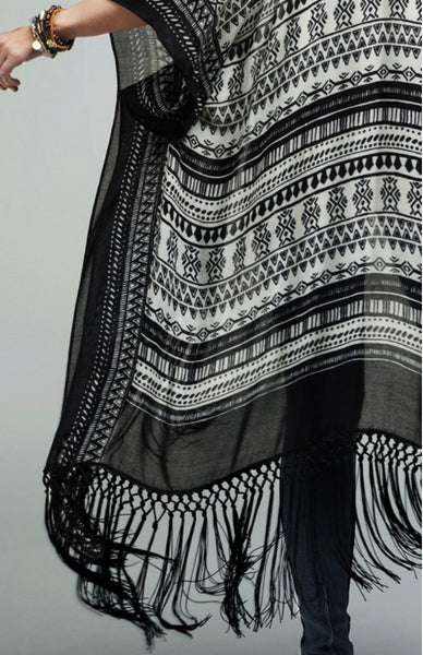 Sophisticated Ethnic Print Fringe Kimono